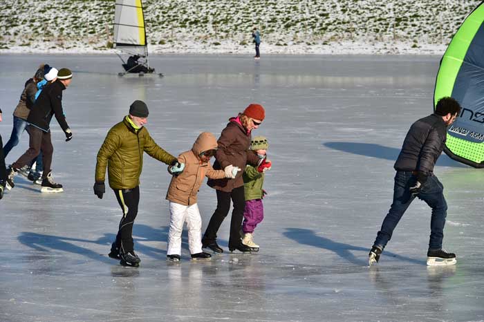 Schaatsplezier op Bleukensweide Leest bij Mechelen