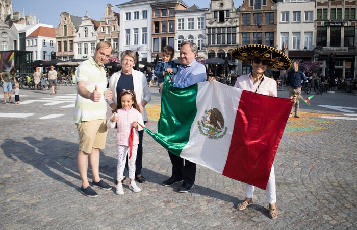 Supporters Mexicaanse roots supporteren voor enige deelnemer uit Mexico