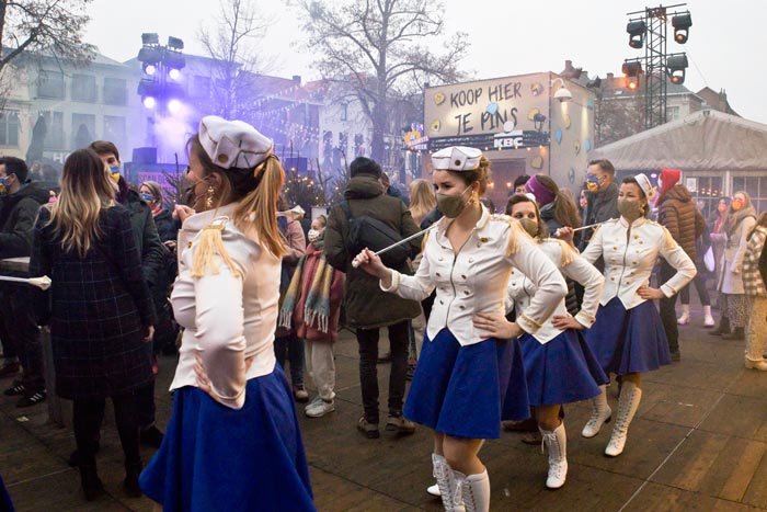 Majorettenkorps Va-Et-Vient uit Mechelen op Iedereen Danst