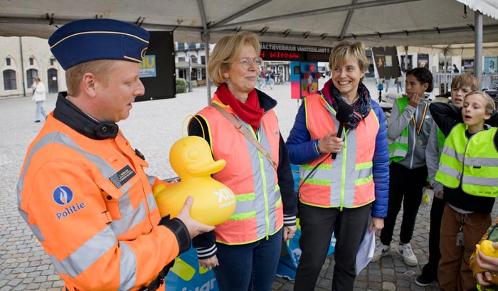 Politiezone Mechelen Willebroek neem eend in ontvangst