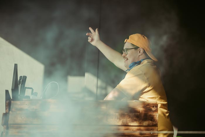 DJ Jack Amai M’n Klak op Olympisch Dorp Special Olympics