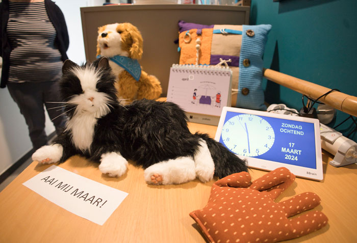 Knuffeldieren maar ook echte hondjes graag geziene gasten bin bewoners
Foto credit Verschueren Eddy