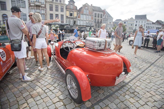 Veel volk op de 19de Maneblusser Classic Tour
Foto Verschueren Eddy