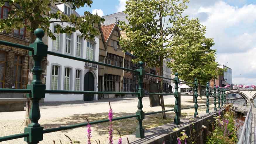 View of the Zoutwerf from the wooden Dijle path in Mechelen