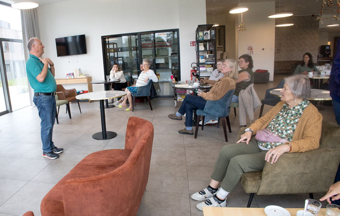 Met aandacht wordt geluisterd naar Geert Baetens op Familiedag
Foto Verschueren Eddy